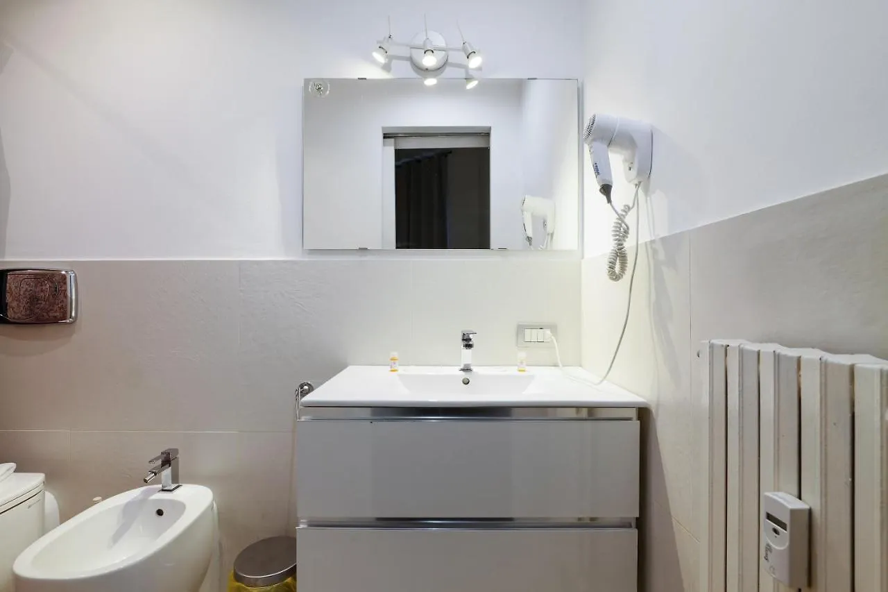 Cadorna Modern Apartment In The City Centre ミラノ